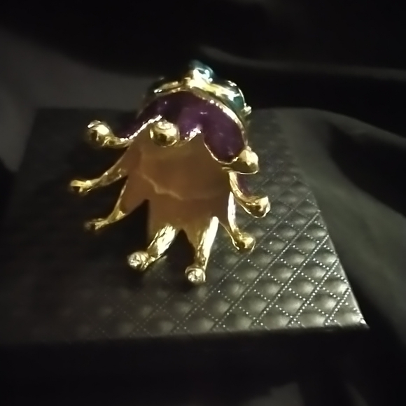 Jester Jeweled Enamel HingedTrinket Box. - Picture 7 of 7